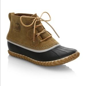 Sorel Out n’ About Leather Duck Crop Bootie